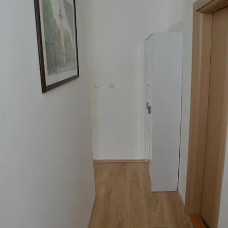 Ema Big 64m2-duplex דירה *